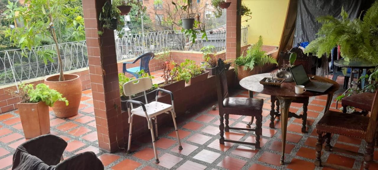 Bed&Breakfast en elegante apartamento con floréale Terraza Unicentro Medellín Exterior foto